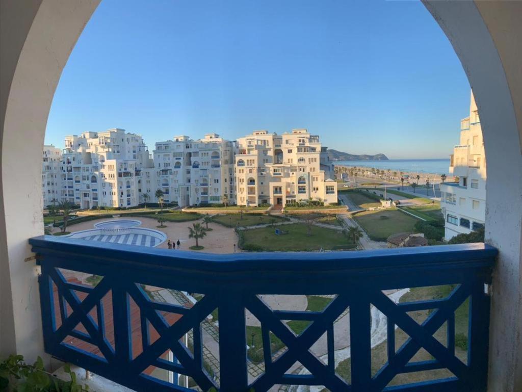 Duplex Vu Sur Mer Martil Bagian luar foto