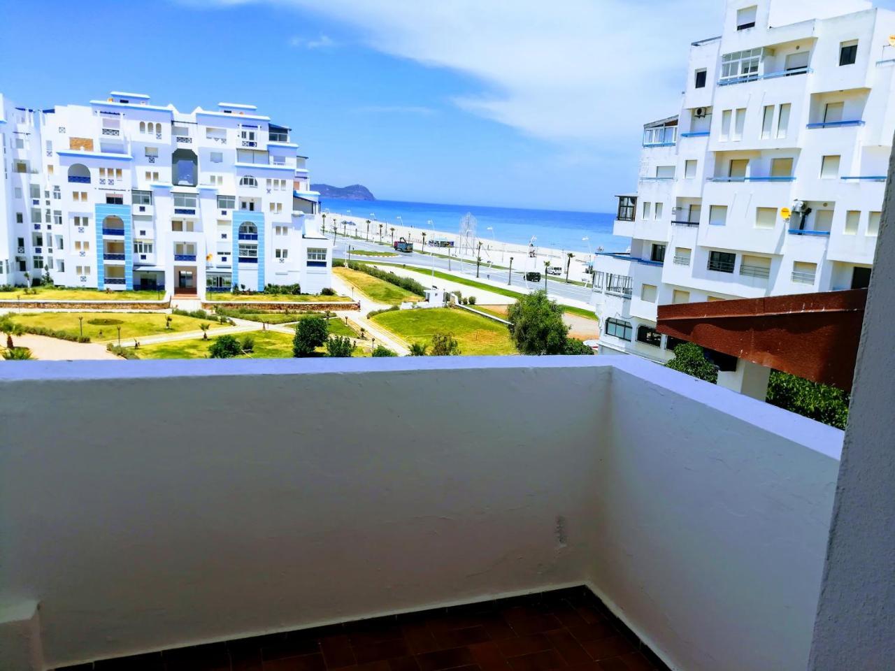 Duplex Vu Sur Mer Martil Bagian luar foto
